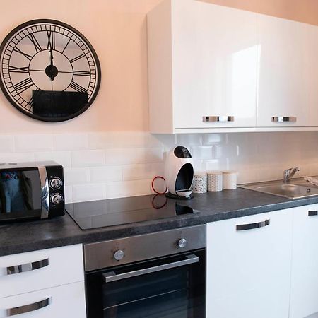 Charles Alexander Short Stay - Highcliffe Apartments Кливлис Экстерьер фото