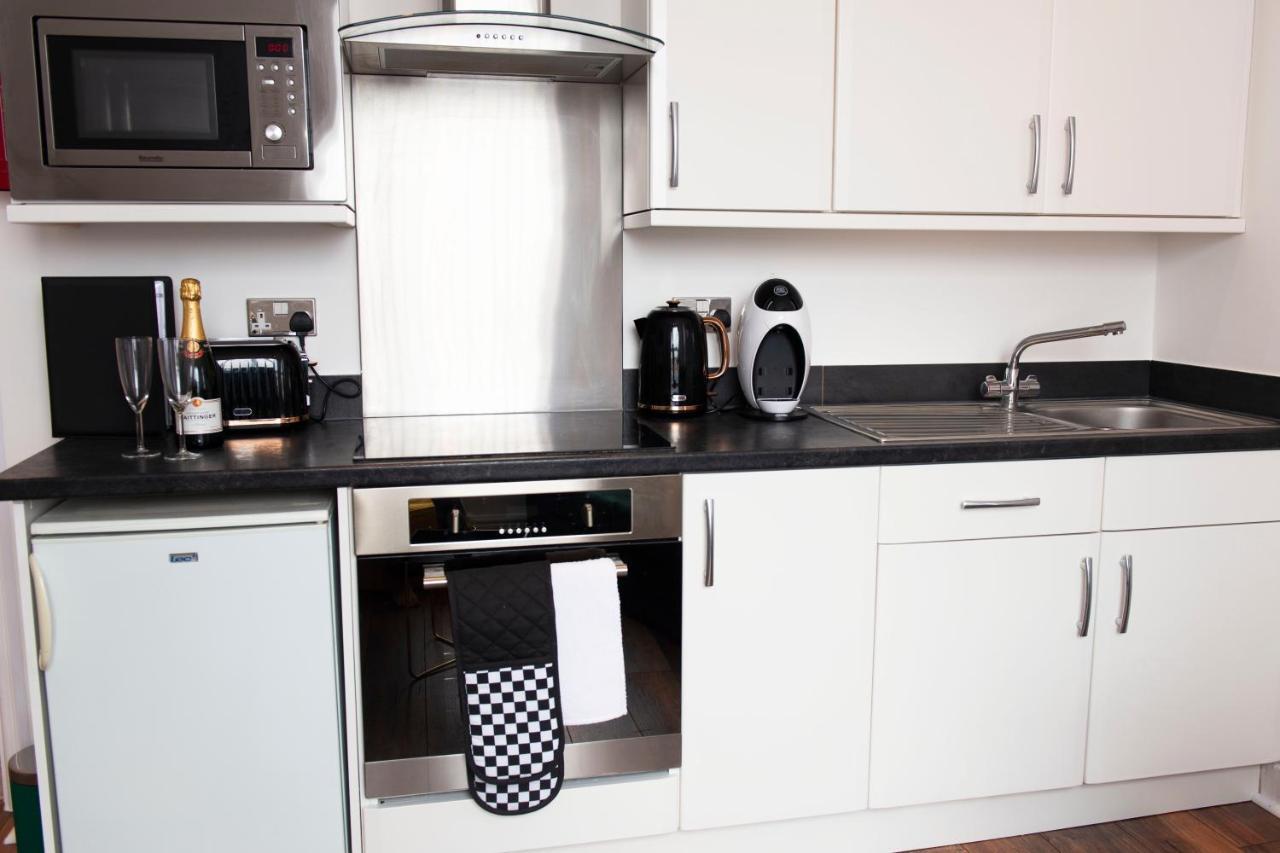Charles Alexander Short Stay - Highcliffe Apartments Кливлис Экстерьер фото