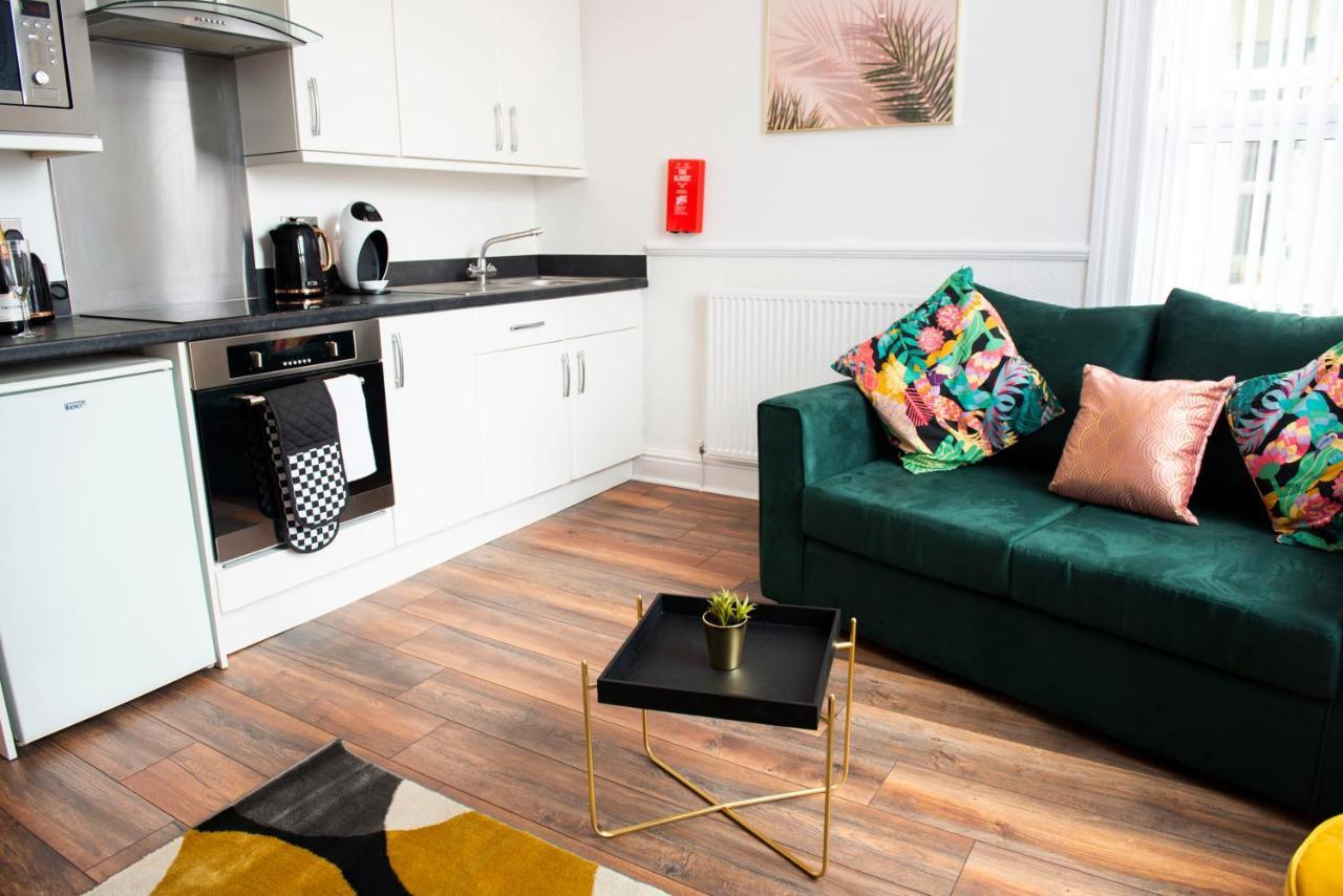 Charles Alexander Short Stay - Highcliffe Apartments Кливлис Экстерьер фото