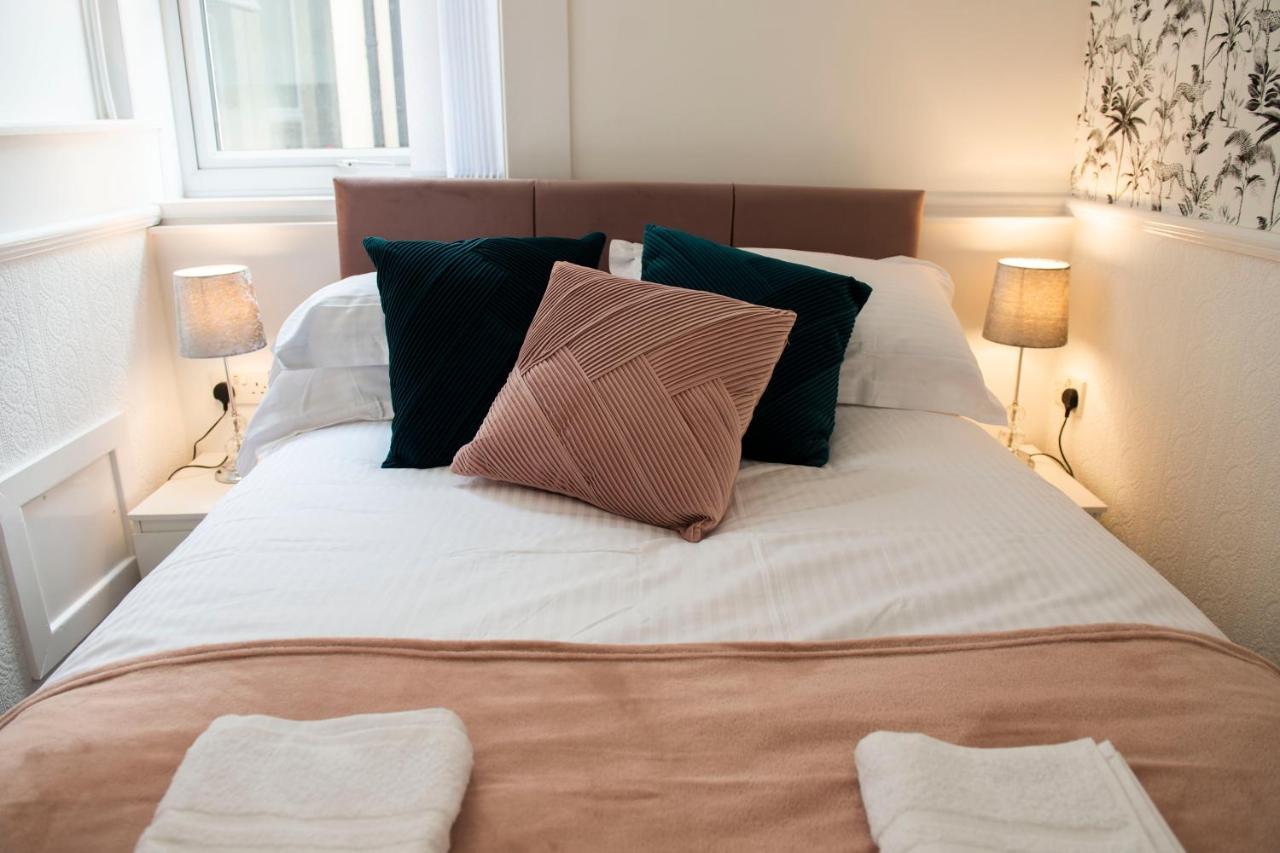 Charles Alexander Short Stay - Highcliffe Apartments Кливлис Экстерьер фото