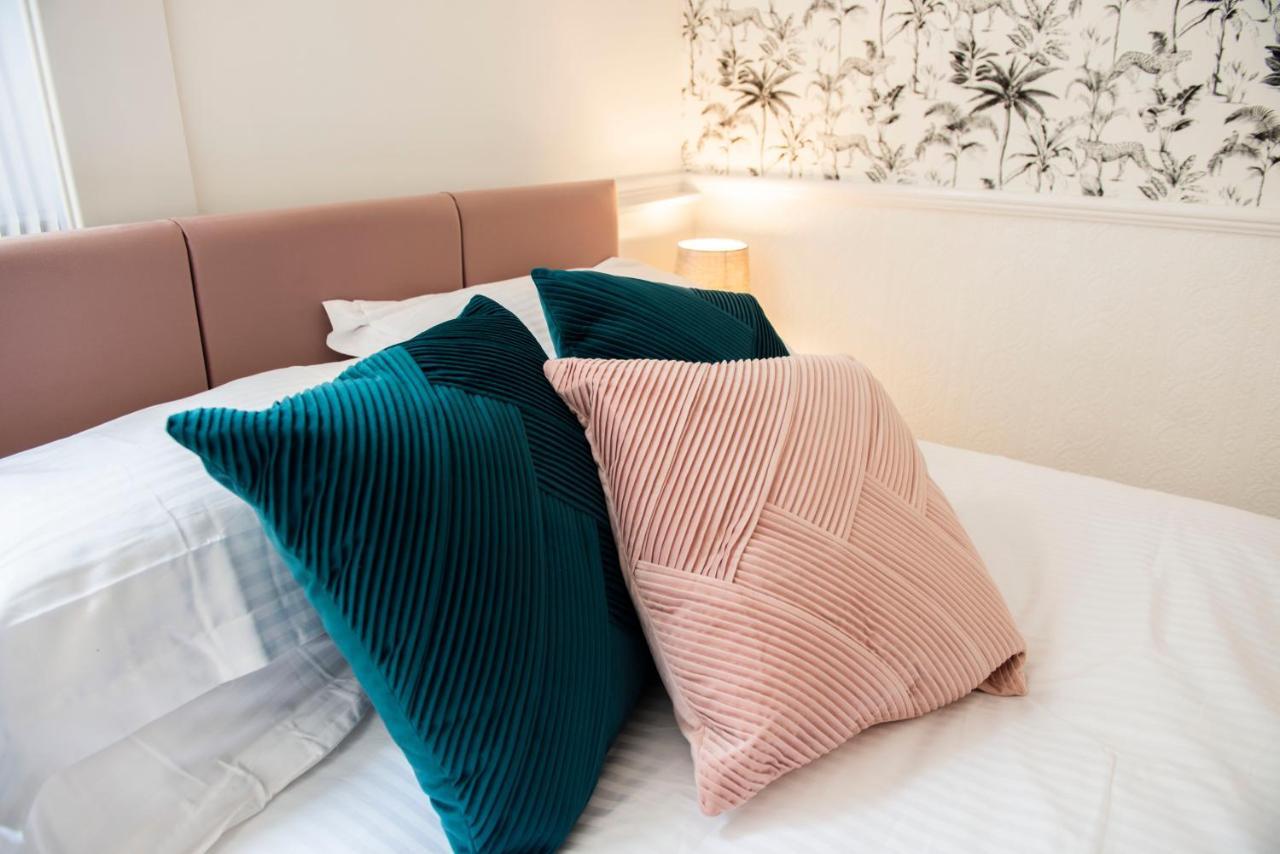 Charles Alexander Short Stay - Highcliffe Apartments Кливлис Экстерьер фото