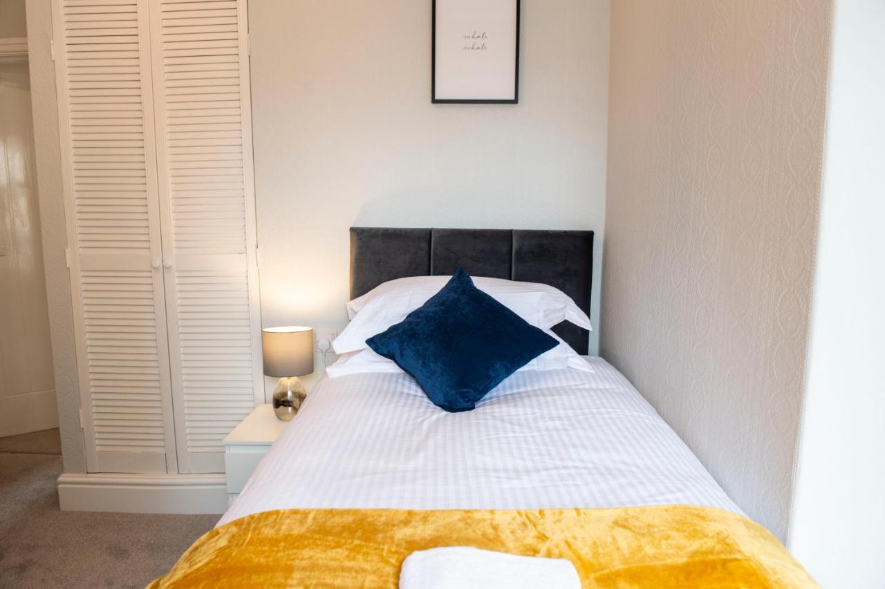 Charles Alexander Short Stay - Highcliffe Apartments Кливлис Экстерьер фото
