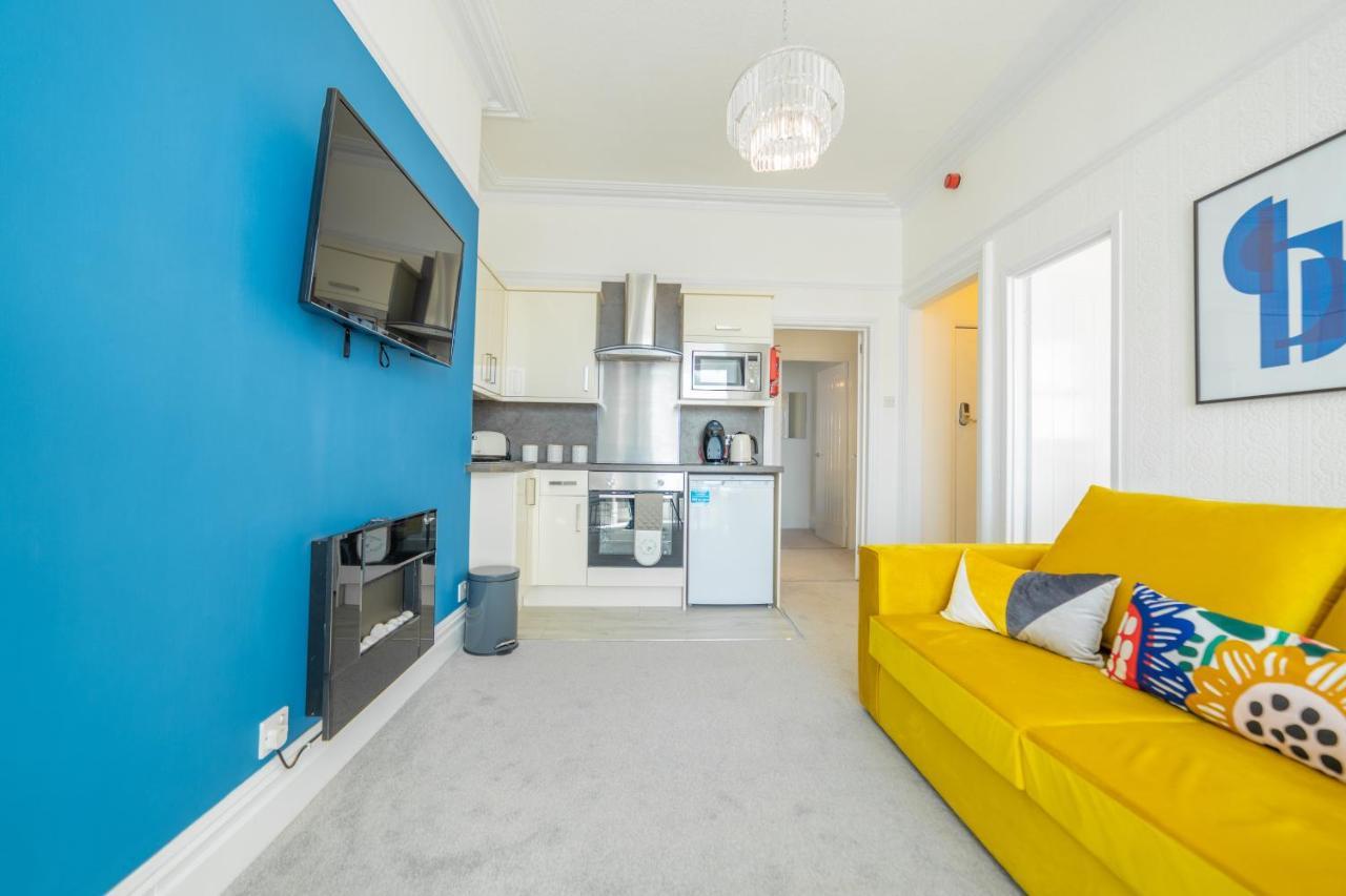 Charles Alexander Short Stay - Highcliffe Apartments Кливлис Экстерьер фото
