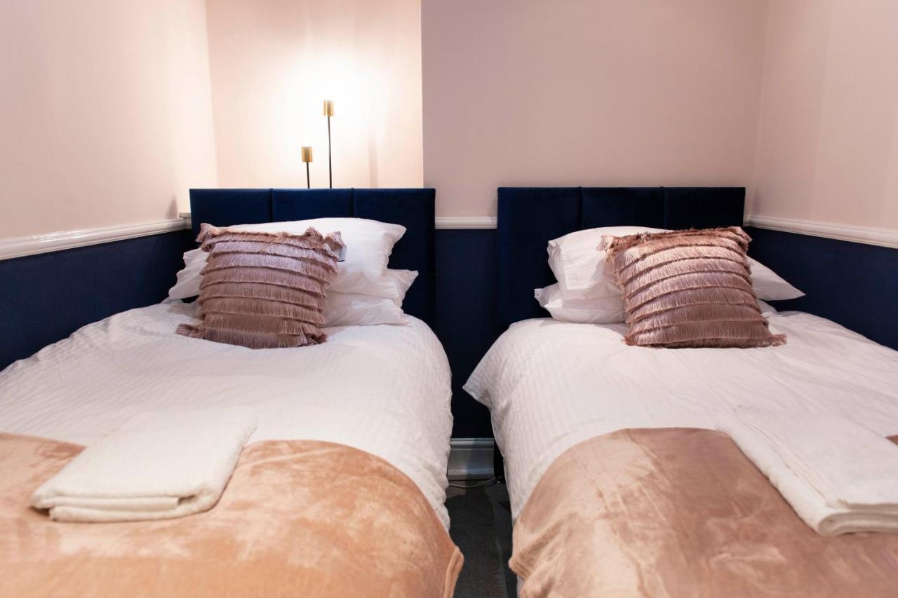 Charles Alexander Short Stay - Highcliffe Apartments Кливлис Экстерьер фото